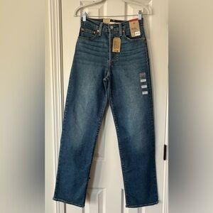 New Women’s Levi's Ribcage Straight 27x32 Jeans